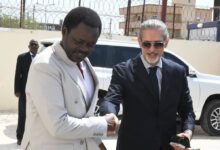 مناوي يستقبل السفير المصري بالخرطوم