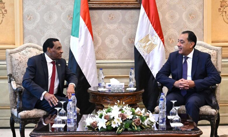 رئيسا وزراء مصر والسودان