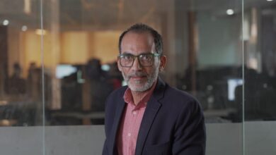 الكاتب الصحفي عمرو خان