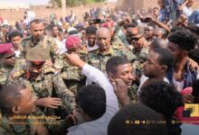 البرهان بين الجماهير