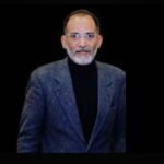 الكاتب الصحفي والباحث عمرو خان