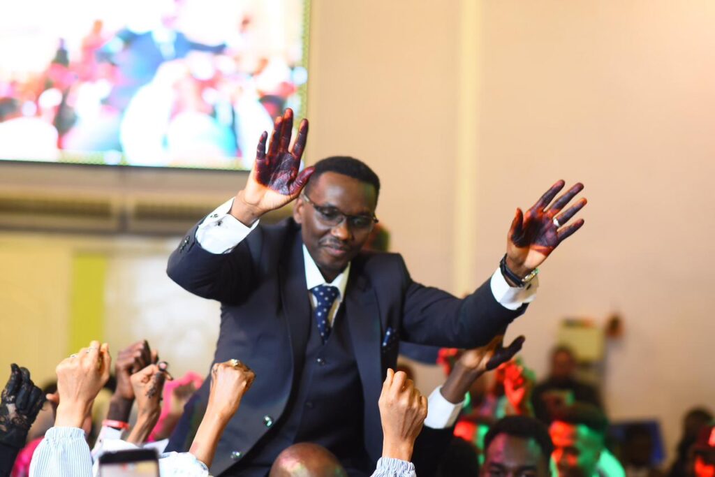 سيف الدين البروف يحتفل بزفافه