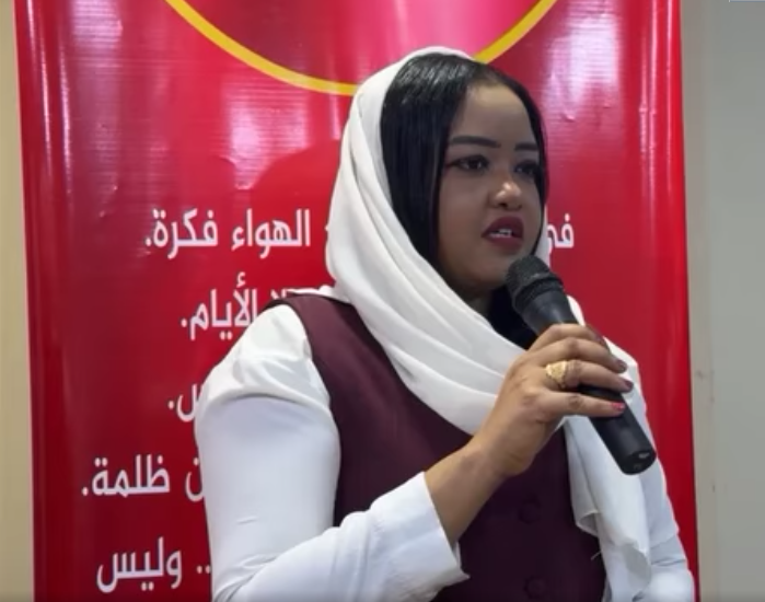 الإعلامية ميرفت-عبدالقادر.